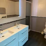빌라 Avec Piscine Entre Et Montagne