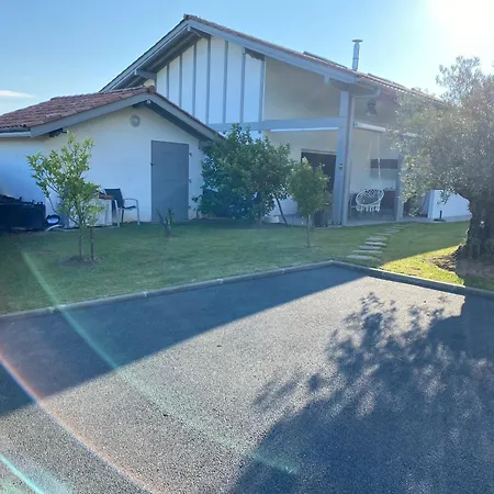 Вилла Avec Piscine Entre Et Montagne *