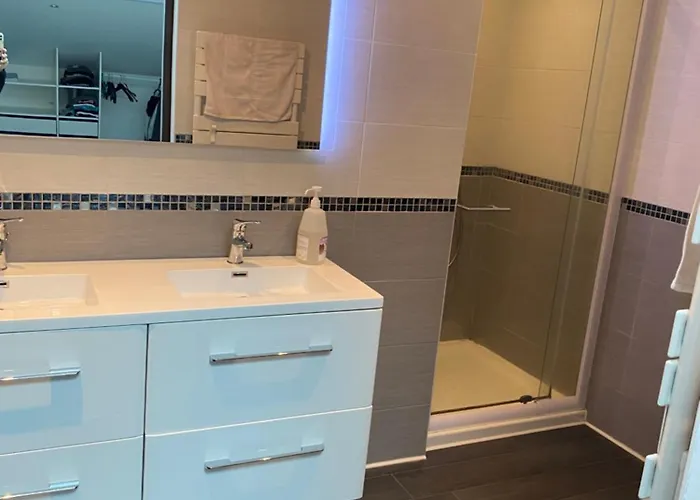 Avec Piscine Entre Et Montagne Вилла